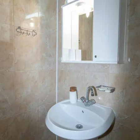 Chic&cozy In Apartment