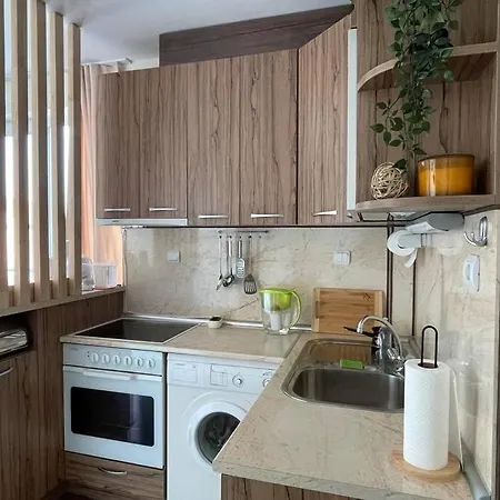 Chic&cozy In Апартамент